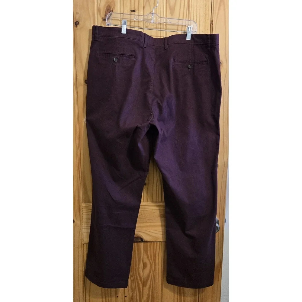 Amazon‎ Essentials Men's Pants Size 40×30 BURGUNDY Flat Front Straight Leg NWT